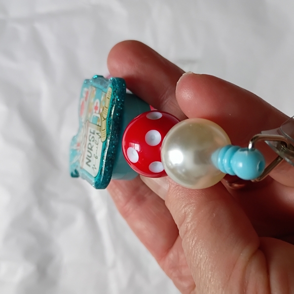 Nurse Badge Reels, 5 Piece Bundle, Retractable Pull - Picture 8 of 10